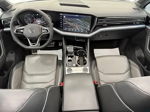 Volkswagen Touareg 4Motion V6 TDI SCR R-Line Aut. Panoramadach AHK Ansicht 35