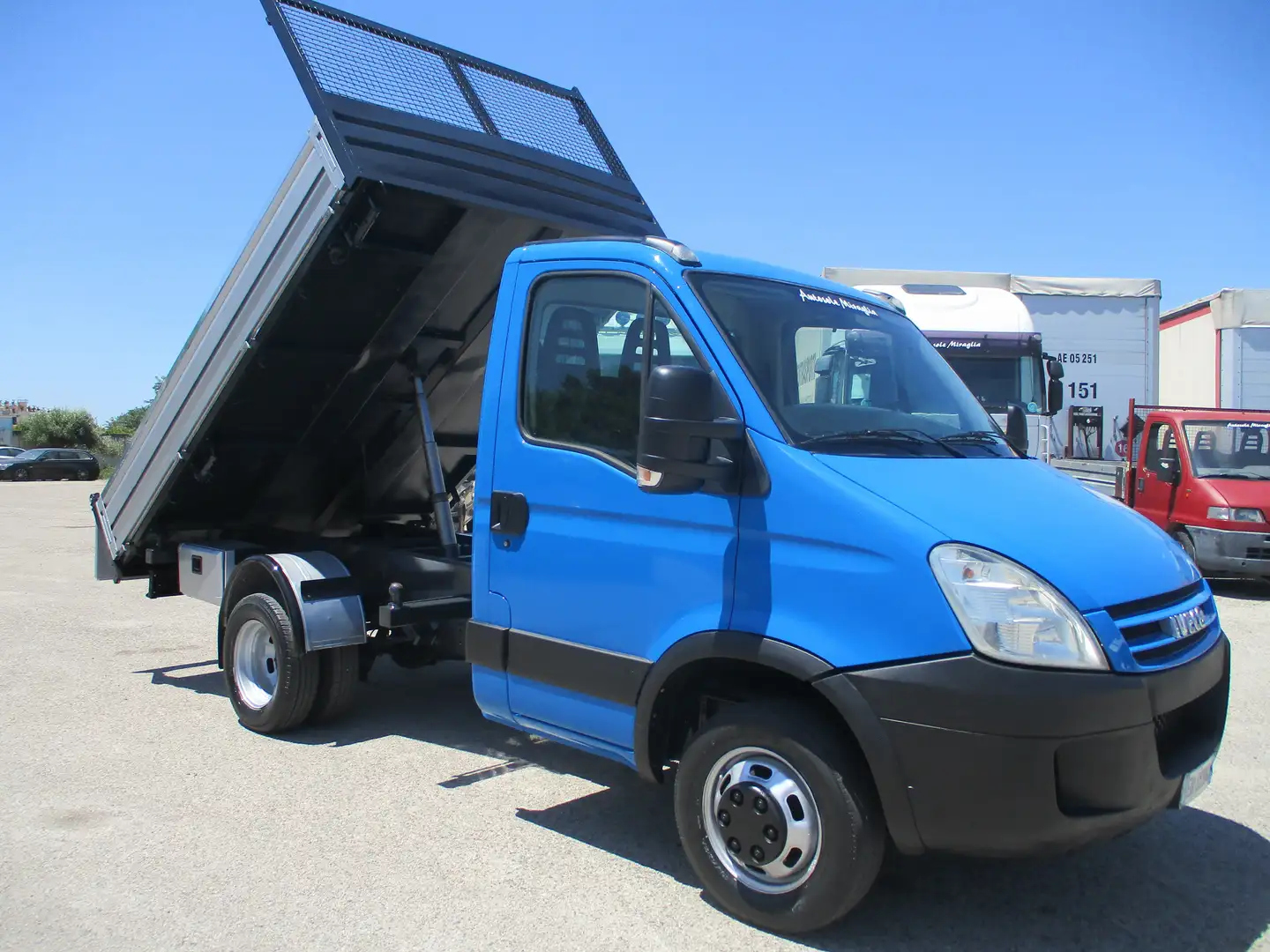 Iveco Daily 35C10 2.3 M-JET RIBALTABILE TRILATERALE Blu/Azzurro - 1