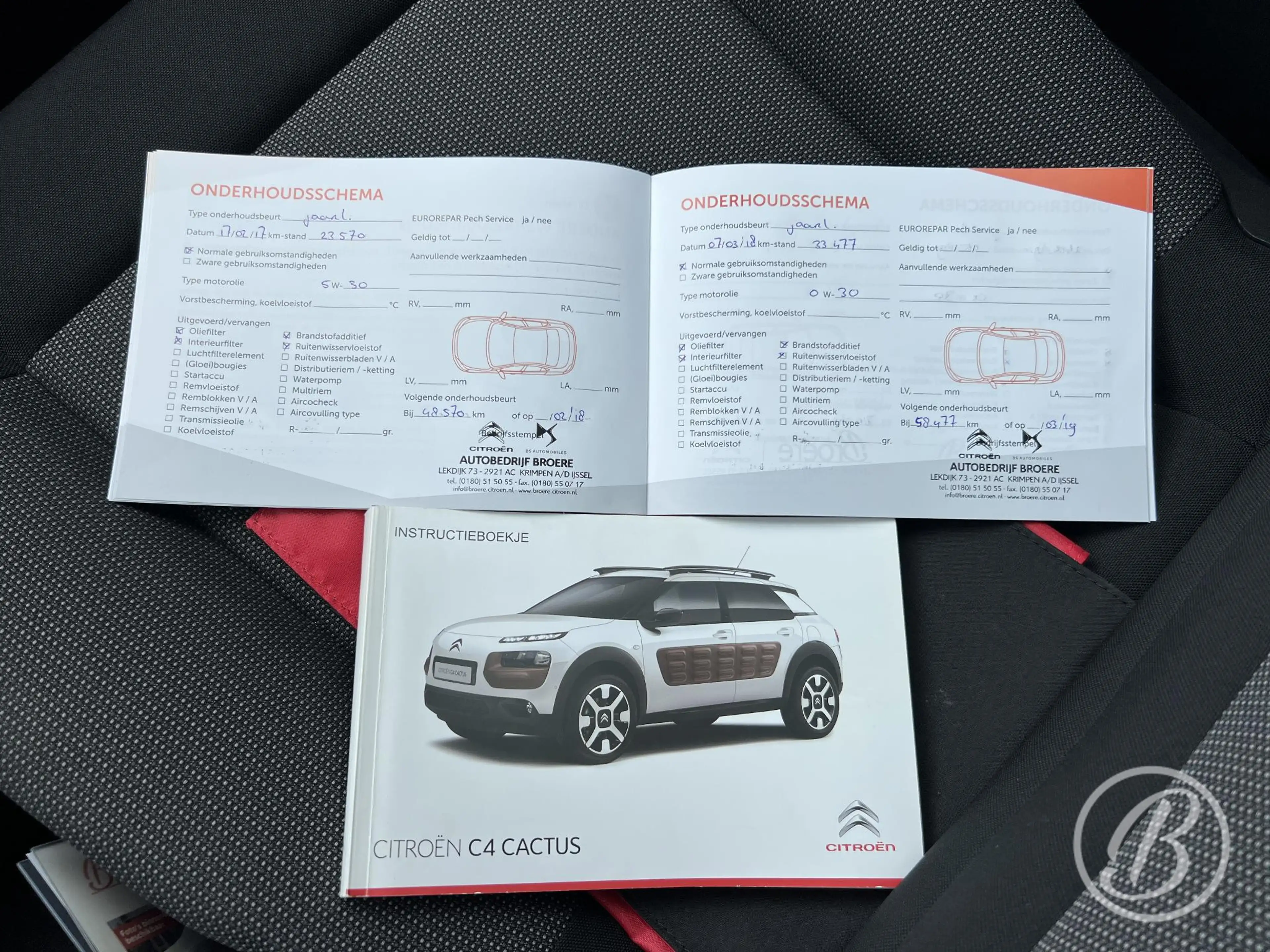 Citroen C4 Cactus 1.2 82 pk Business Shine Trekhaak — photo 37