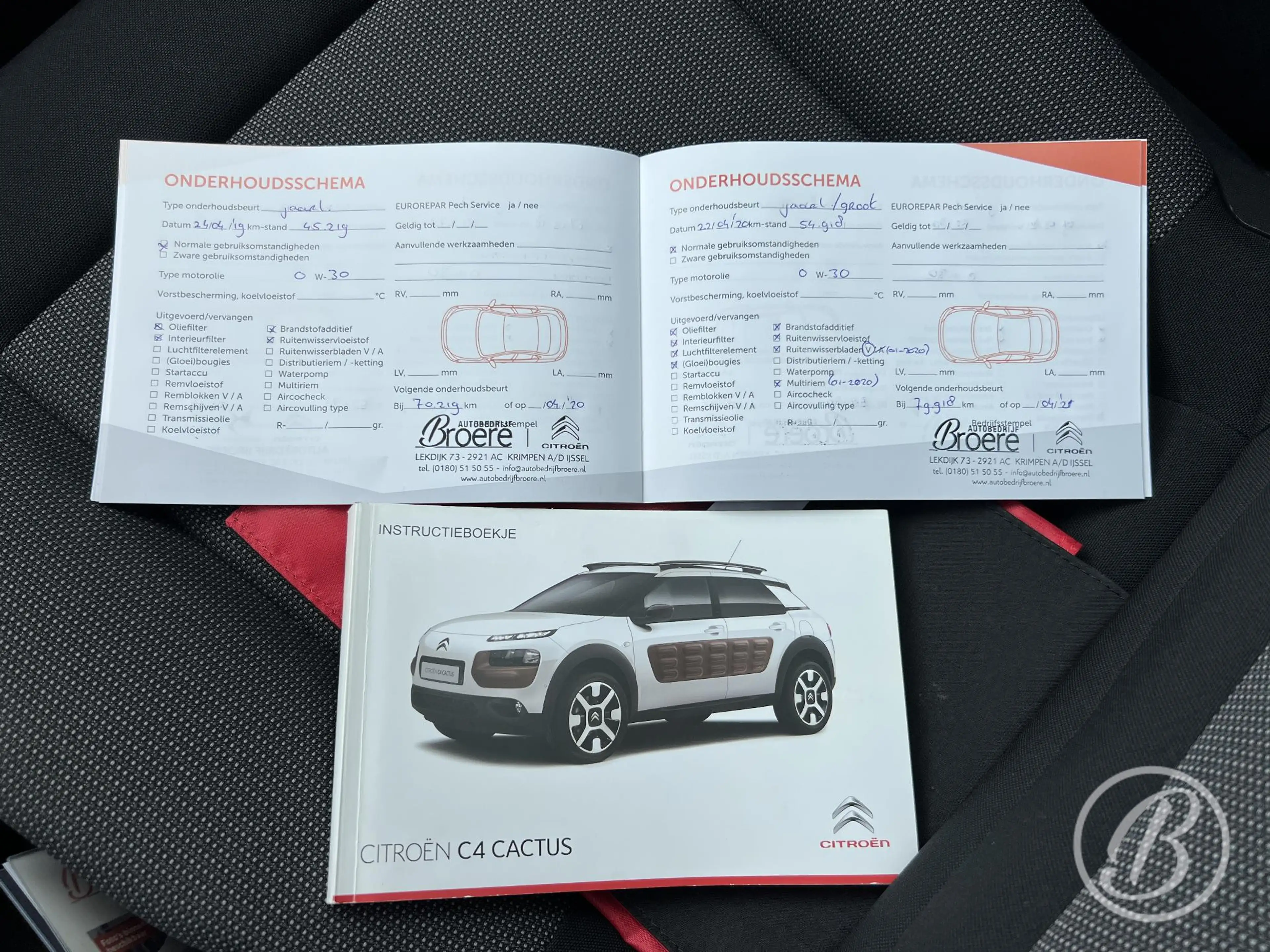 Citroen C4 Cactus 1.2 82 pk Business Shine Trekhaak — photo 38