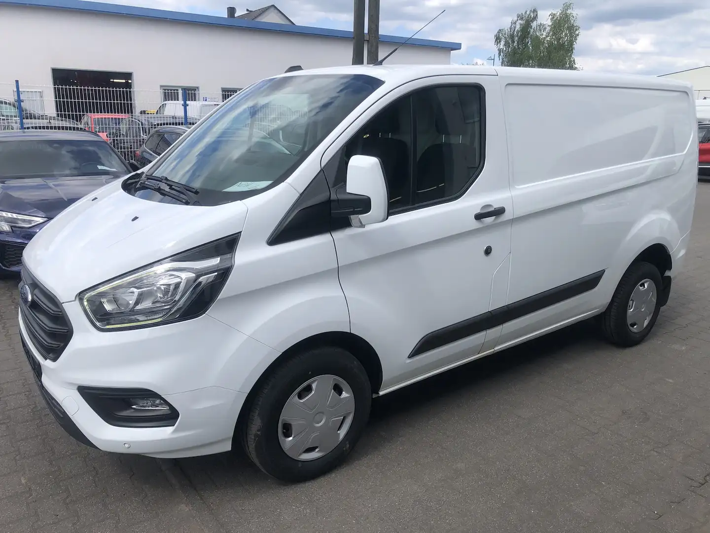 Ford Transit Custom Kasten L1H1 Trend 2.0 TDCi, EU6 Weiß - 1