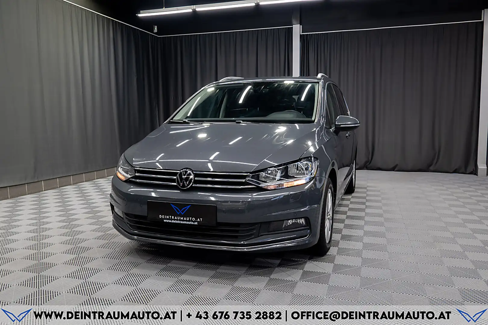 Volkswagen Touran 1,5 TSI ACT Highline*7-SITZER*1-BESITZ* Grau - 2