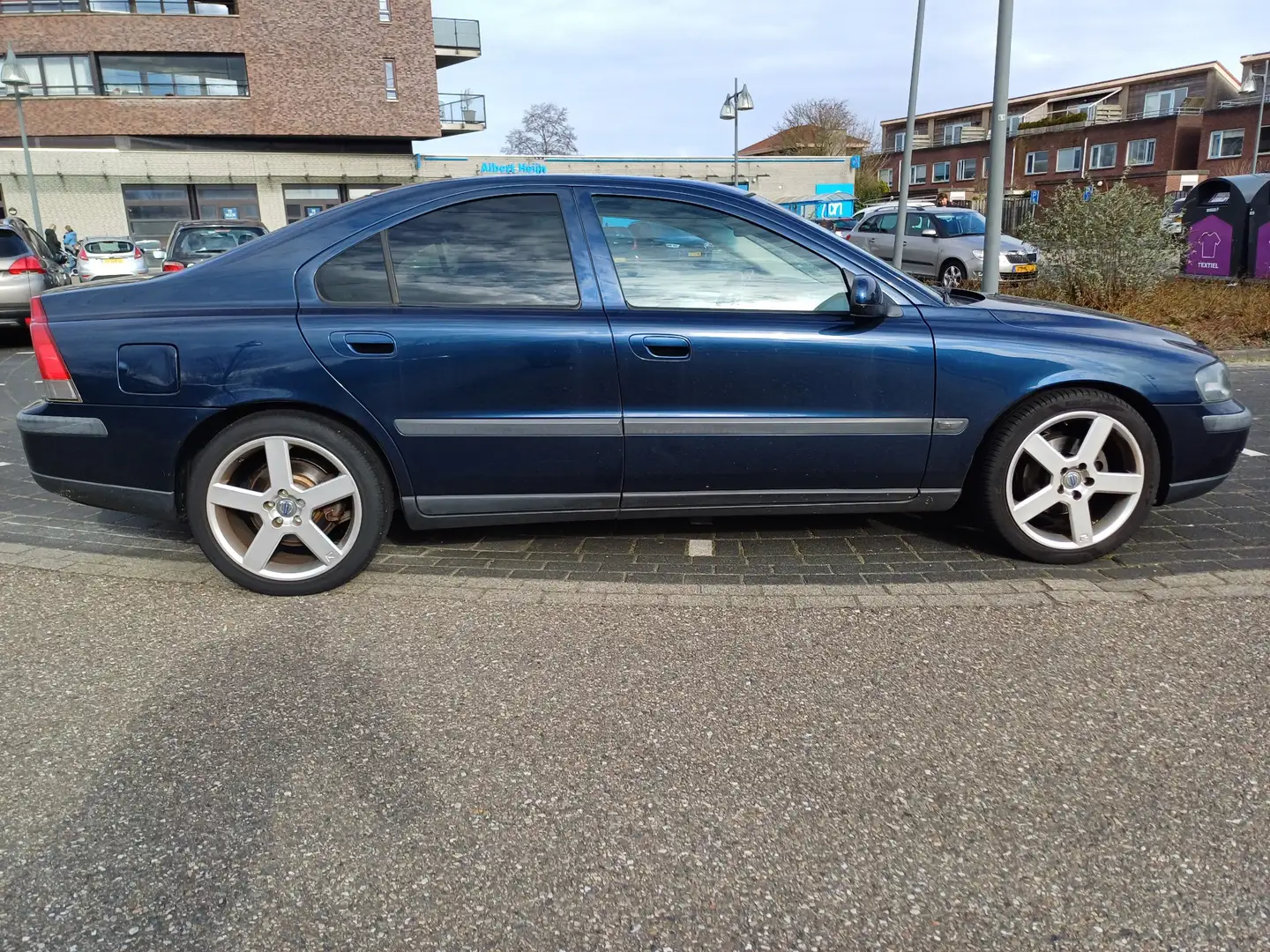Volvo S60 2.4 Edition Blauw - 1