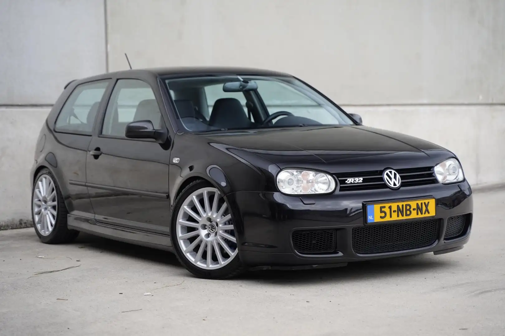 Volkswagen Golf 3.2 V6 R32 241pk, 6-bak, Origineel NL, NAP Noir - 2