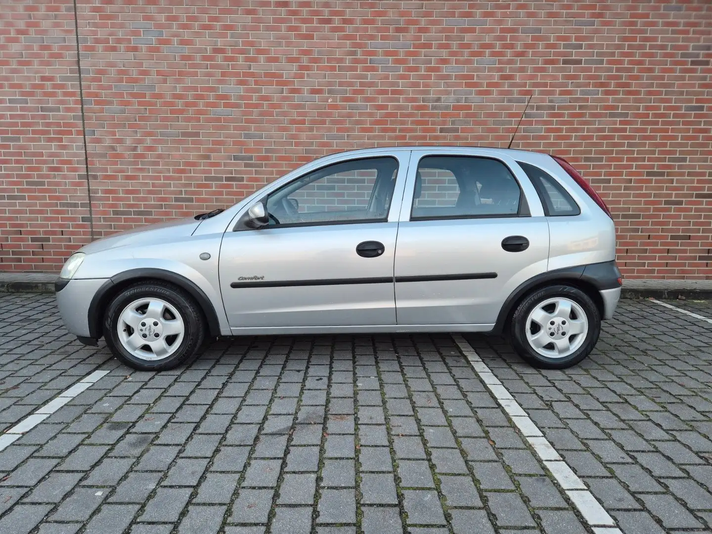 Opel Corsa 1.0 12V Comfort, 2.HAND - VIELE RECHNUNGEN Plateado - 2