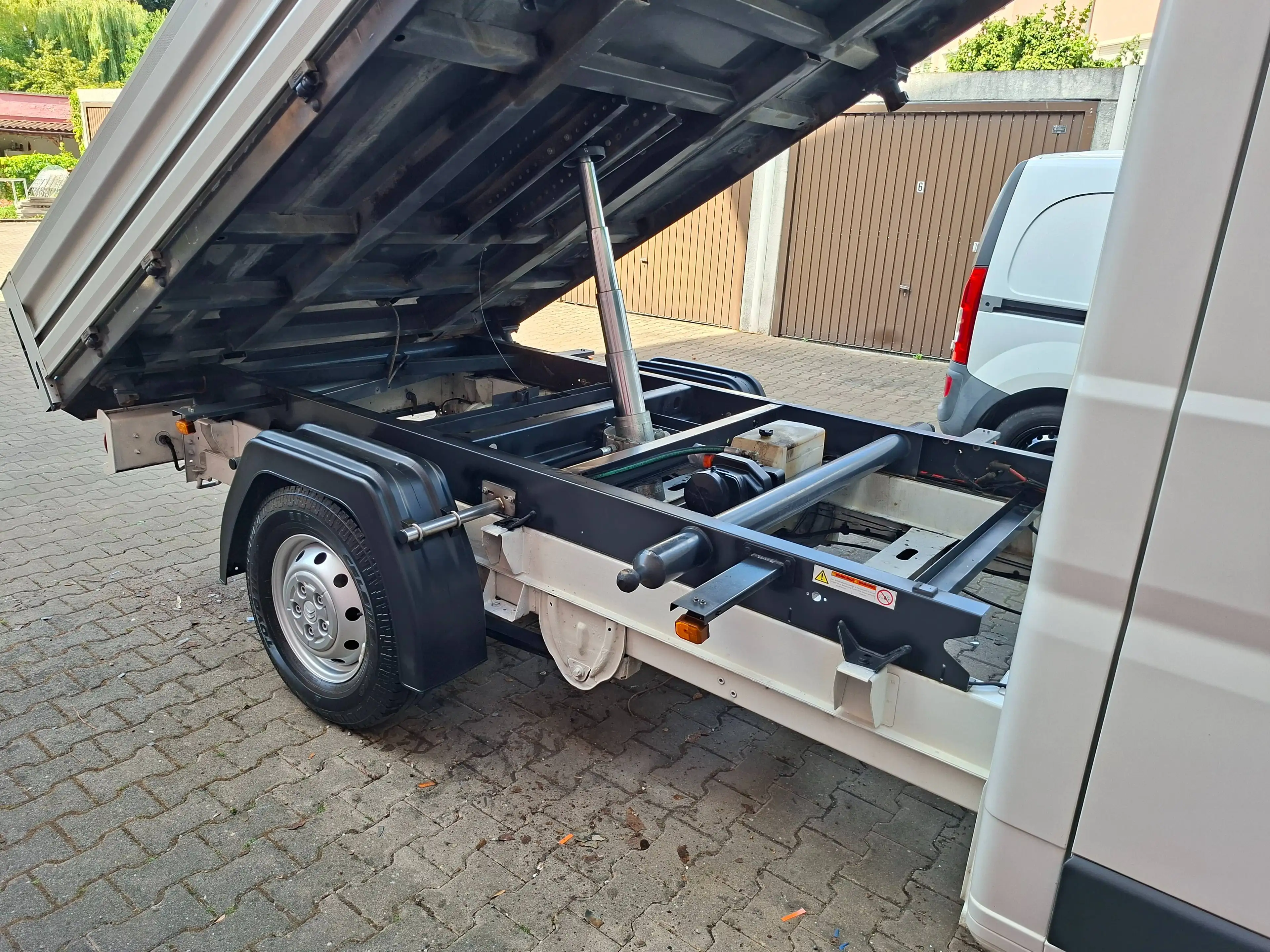 Citroen Jumper 35 3 Seiten Kipper Do/Ka 7-Sitzer Standhz. Klima Pritsche 3.10 m, Scheckheftgepflegt, Top!! — photo 3