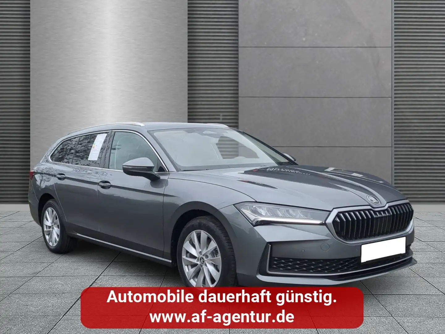Skoda Superb Combi 2.0 TDI DSG Selection AHK+NAVI+KAM+EL.HECKKL Grigio - 1