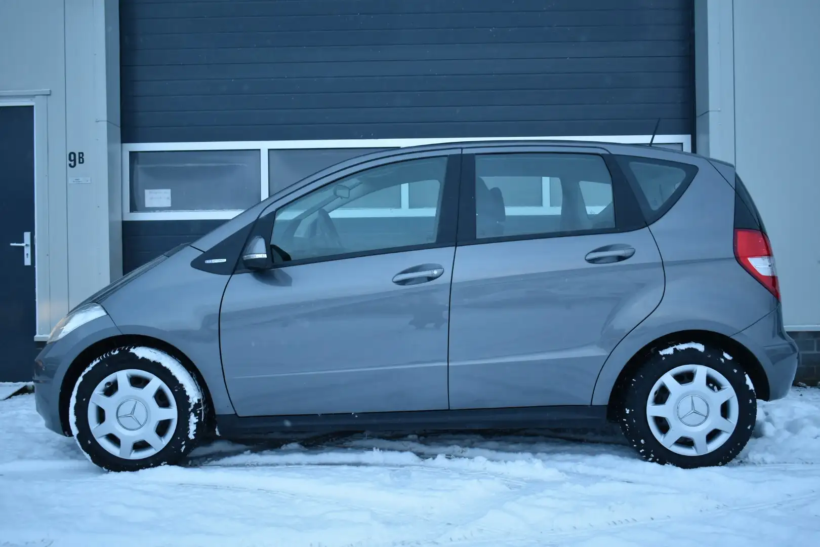 Mercedes-Benz A 160 BlueEFFICIENCY Business Class Gris - 2