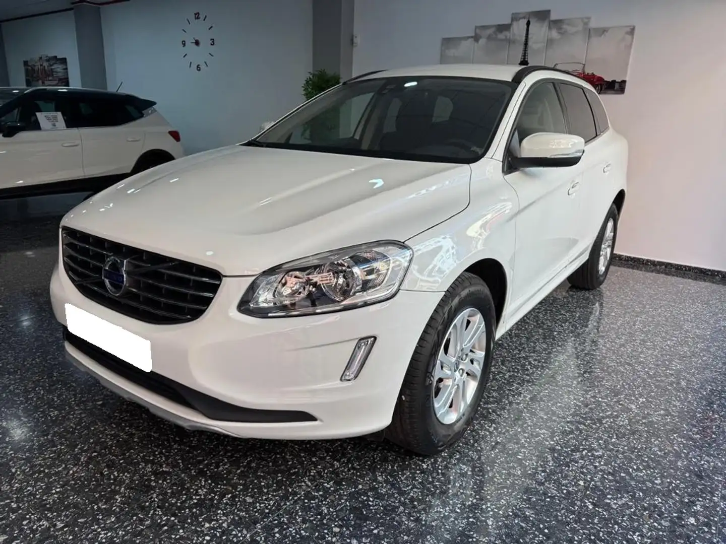 Volvo XC60 D3 Momentum 150 Blanco - 1