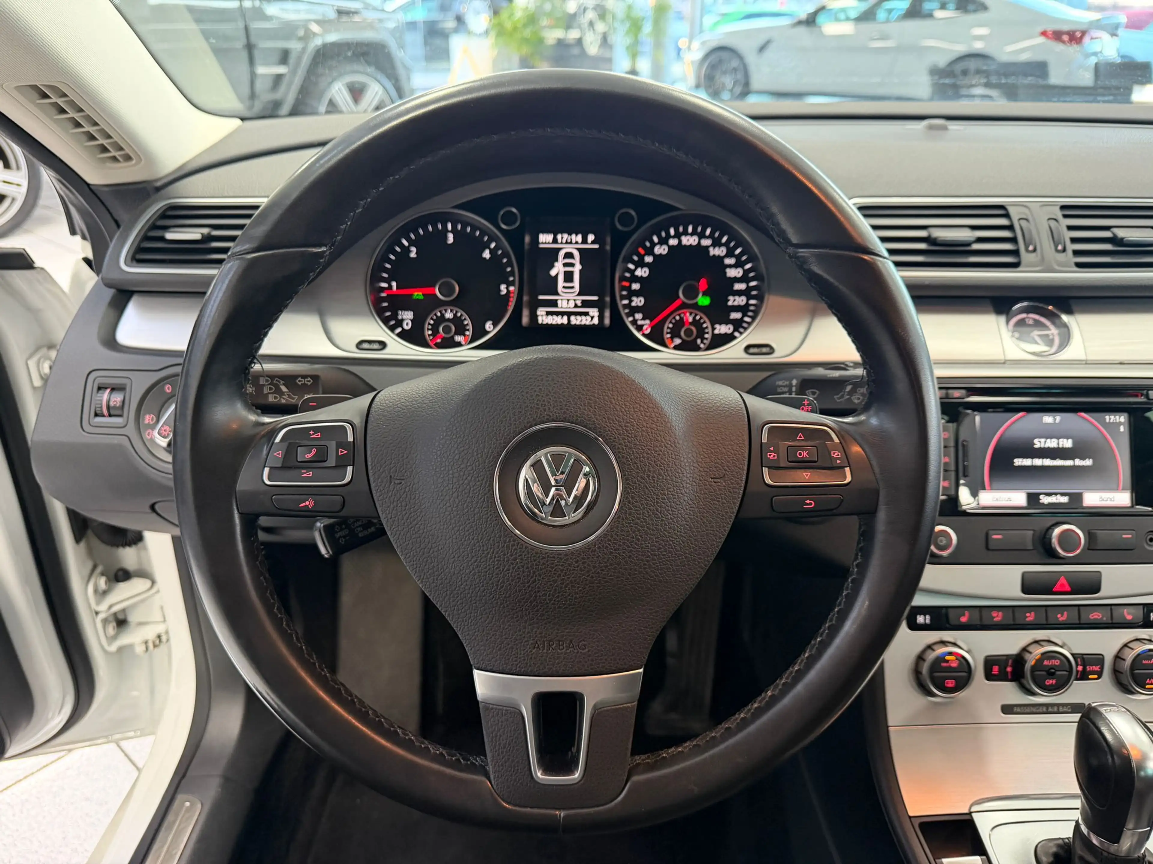 Volkswagen CC 2.0 TDI*Bi-Xenon*PANO*ACC*DCC*AHK*STHZG*KAM* — photo 14
