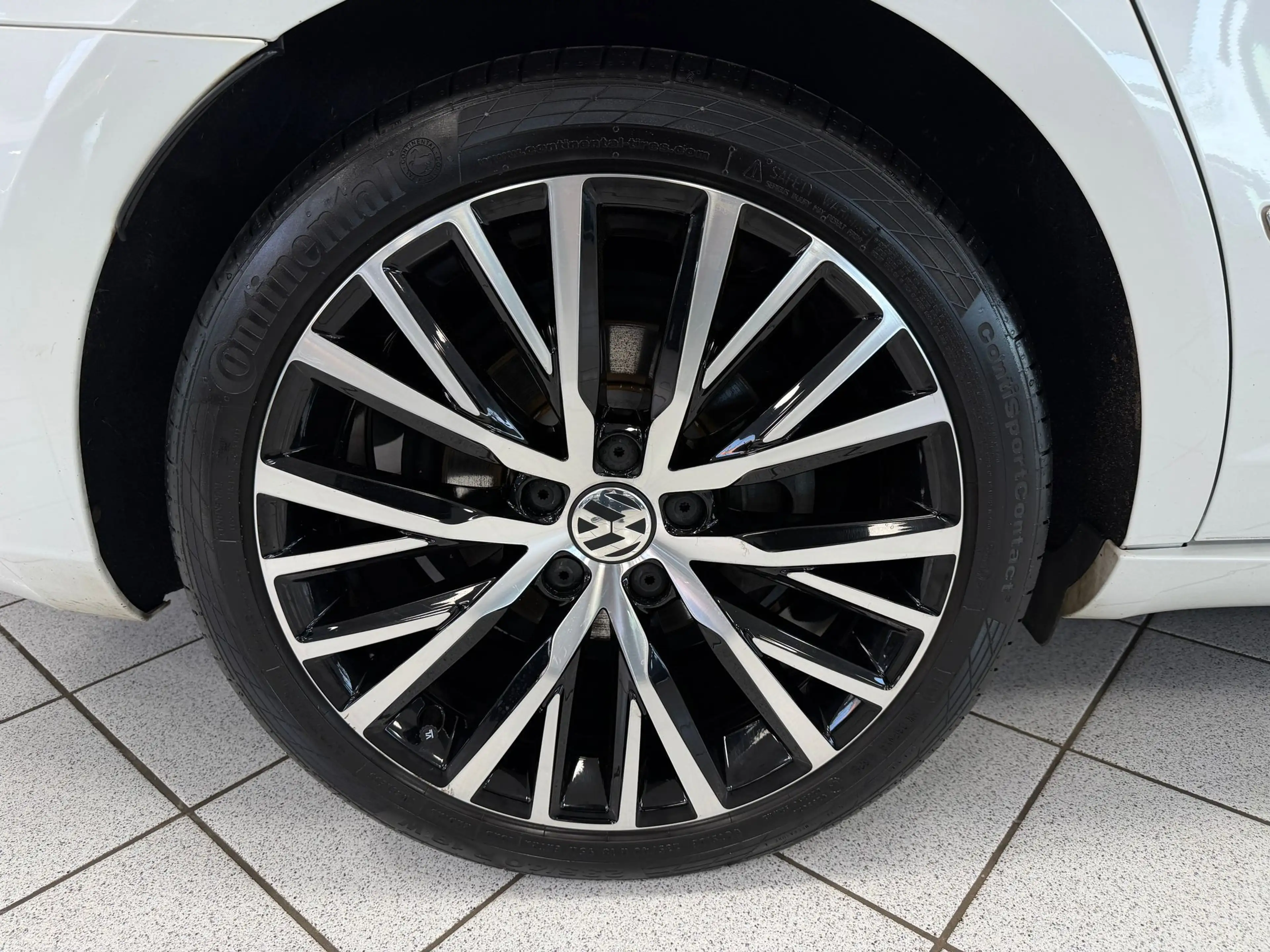 Volkswagen CC 2.0 TDI*Bi-Xenon*PANO*ACC*DCC*AHK*STHZG*KAM* — photo 7