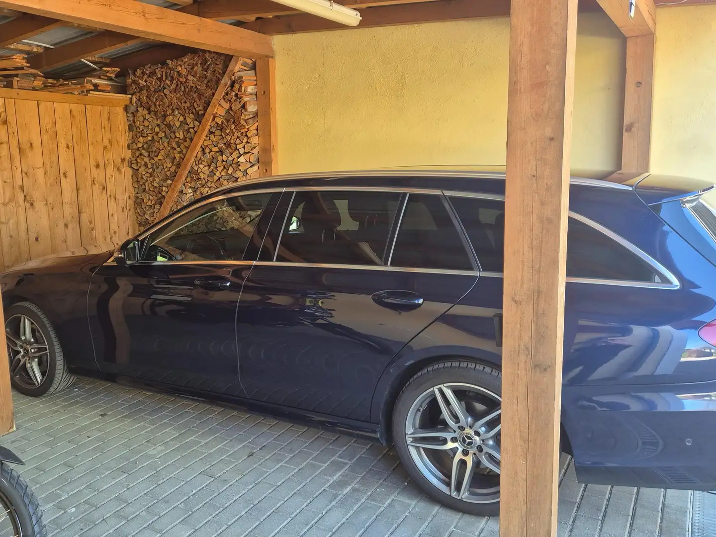 Mercedes-Benz E 220 E 220 d T 4MATIC Aut. - 1
