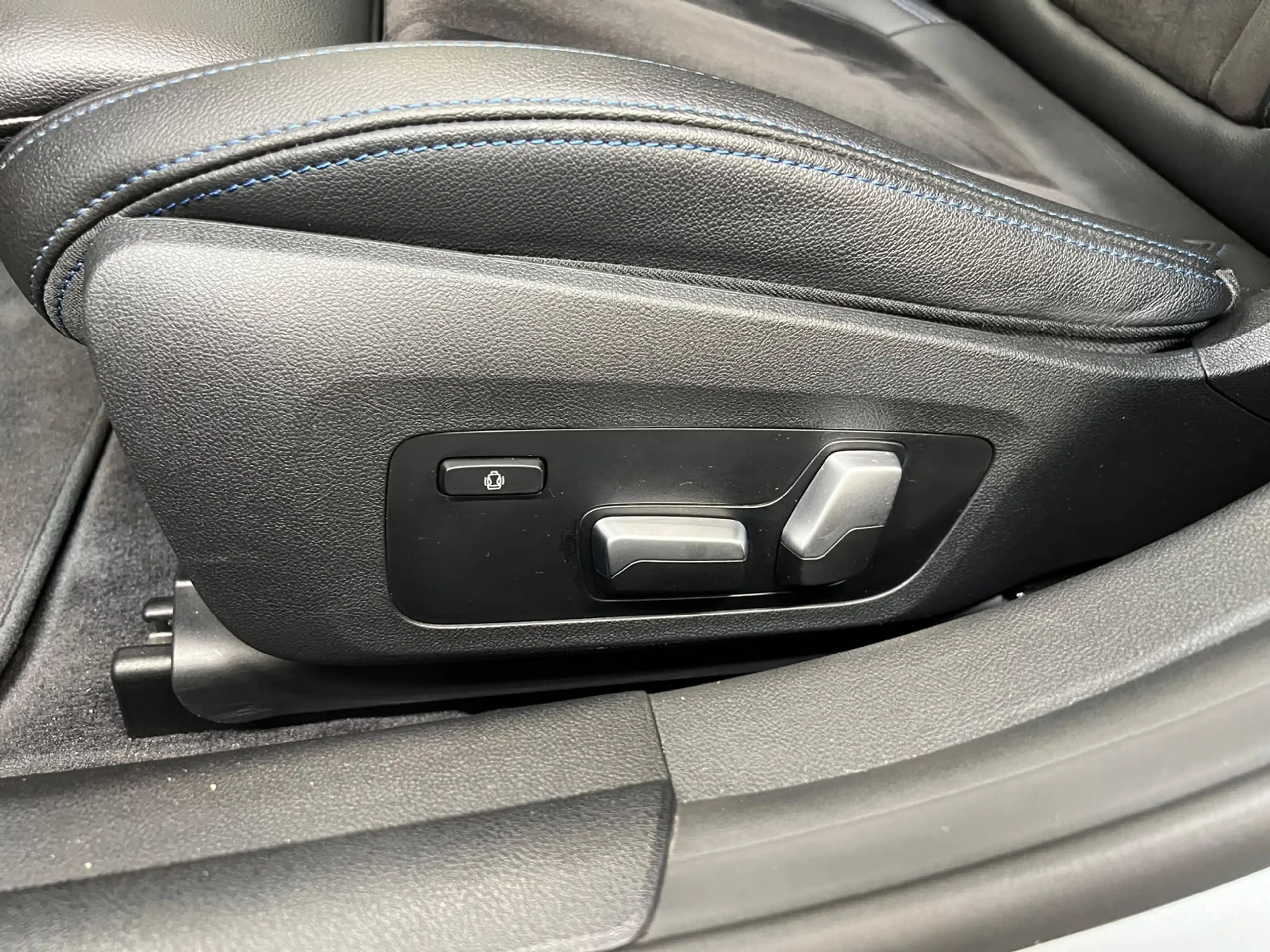 BMW i4 M50 High Executive 84 kWh | 100% SOH | 20 inch | — photo 6