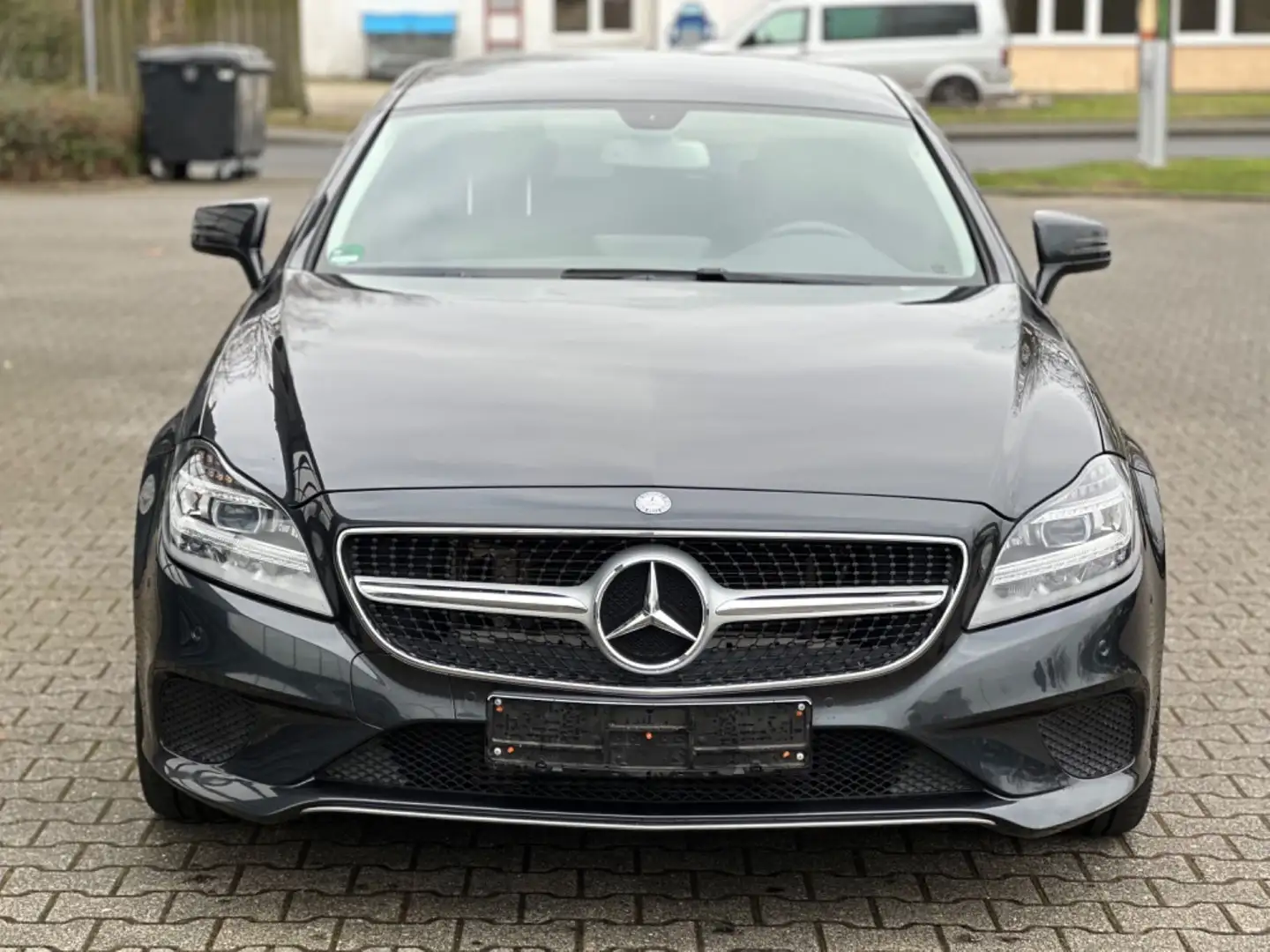 Mercedes-Benz CLS 220 crna - 2