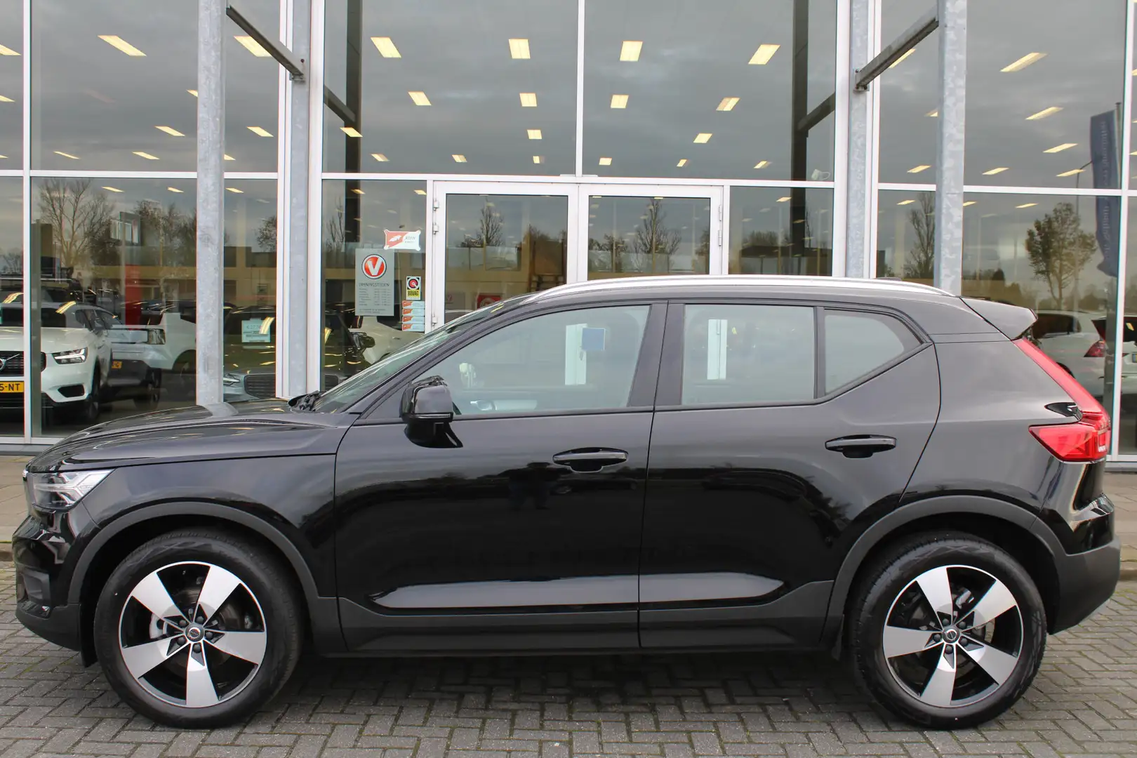 Volvo XC40 T2 Automaat Business Pro | Adapt. Cruise control | Nero - 2
