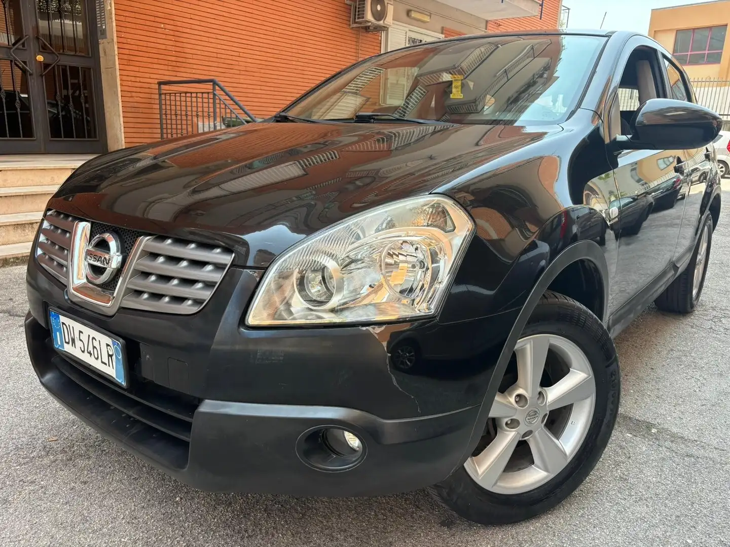 Nissan Qashqai 1.5 dCi Tekna Černá - 1