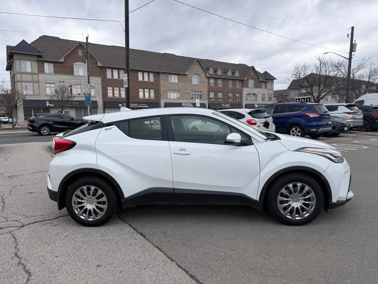 Toyota C-HR photo Toyota C-HR