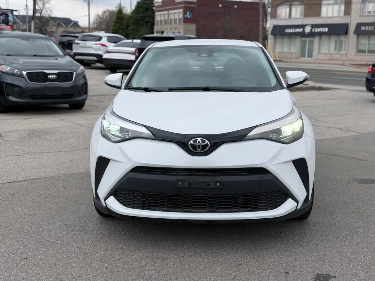 Toyota C-HR photo Toyota C-HR