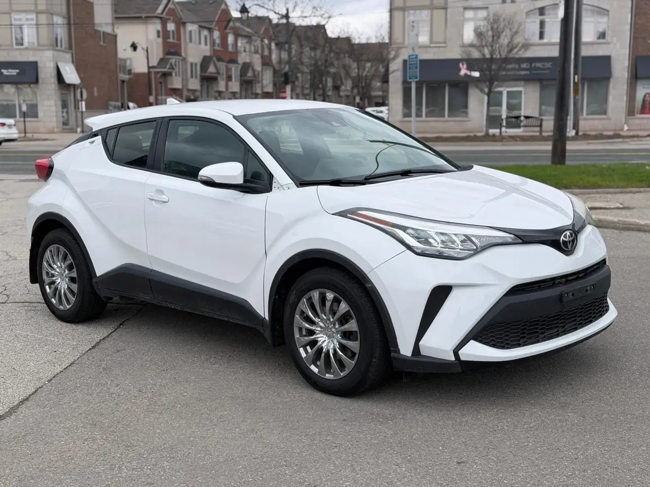 Toyota C-HR photo Toyota C-HR