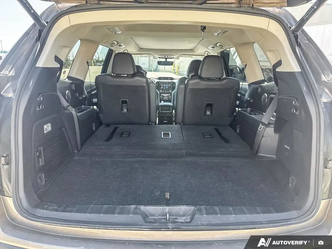 Subaru Ascent photo Subaru Ascent