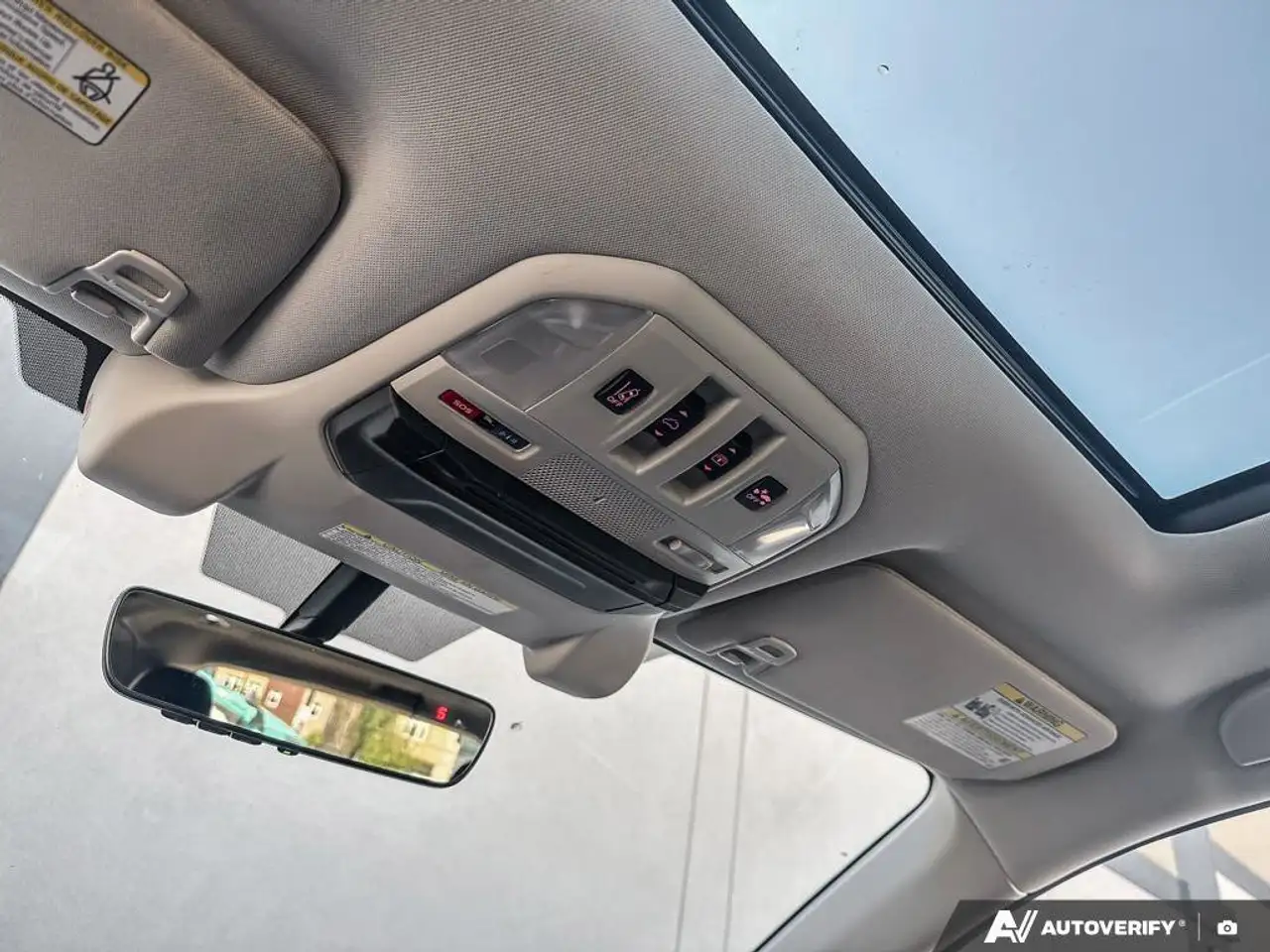 Subaru Ascent photo Subaru Ascent