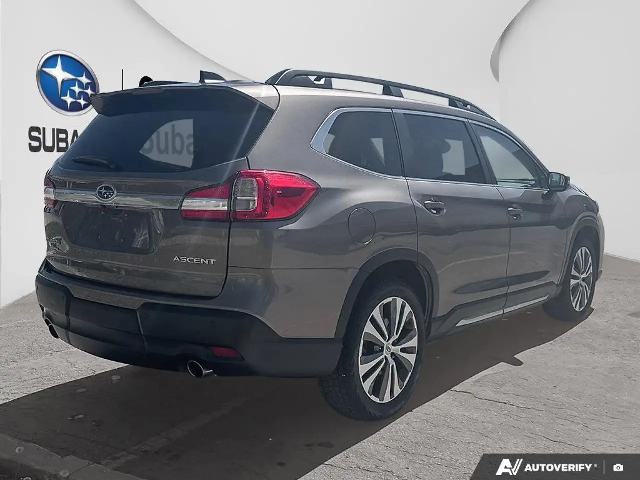 Subaru Ascent photo Subaru Ascent
