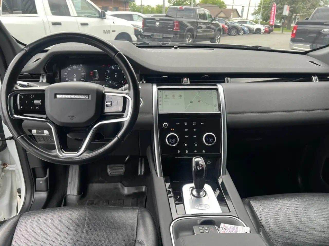 Land Rover Discovery Sport снимка Land Rover Discovery Sport