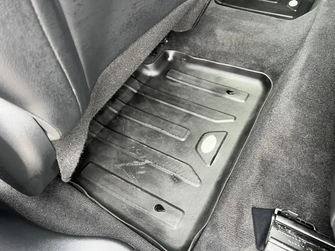 Land Rover Discovery Sport снимка Land Rover Discovery Sport