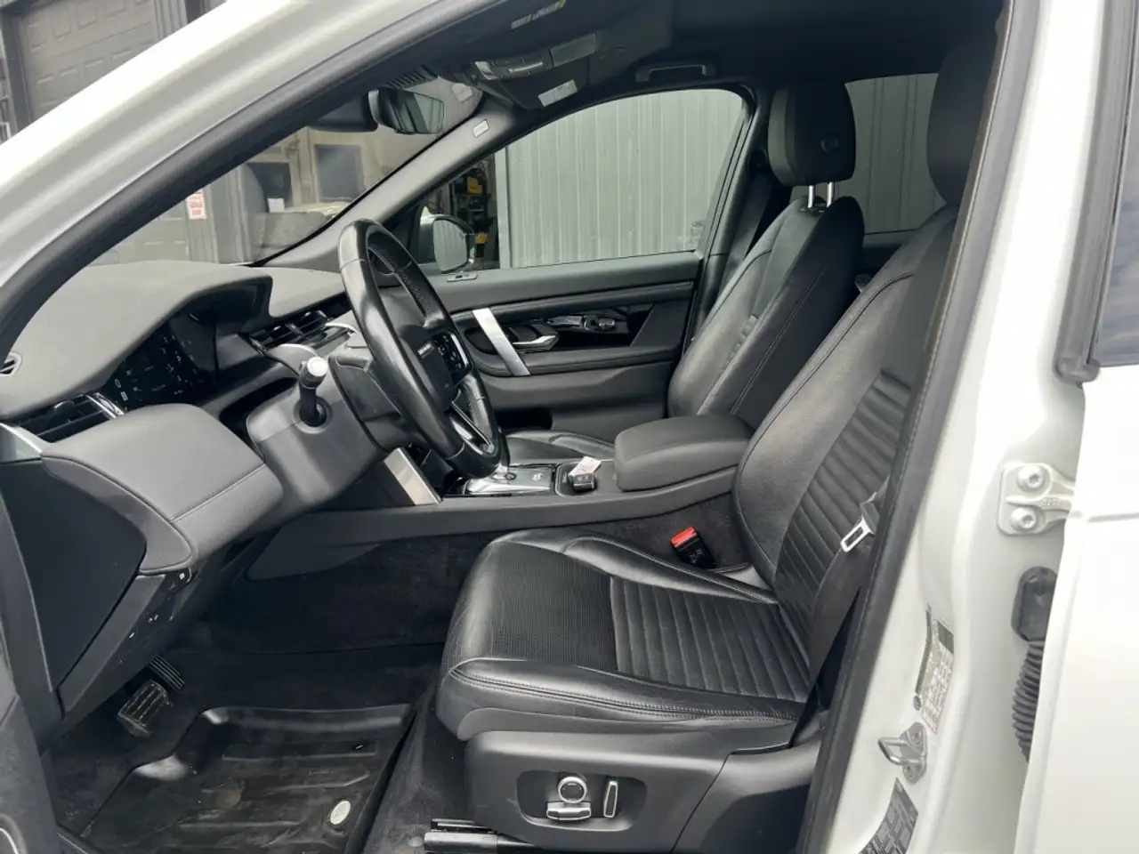 Land Rover Discovery Sport снимка Land Rover Discovery Sport