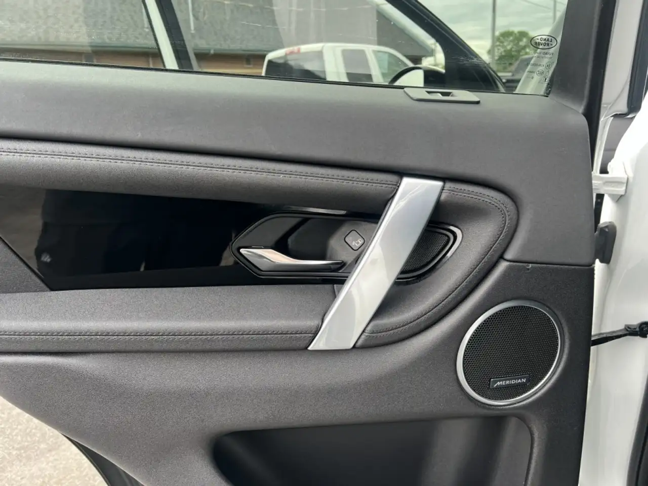 Land Rover Discovery Sport снимка Land Rover Discovery Sport