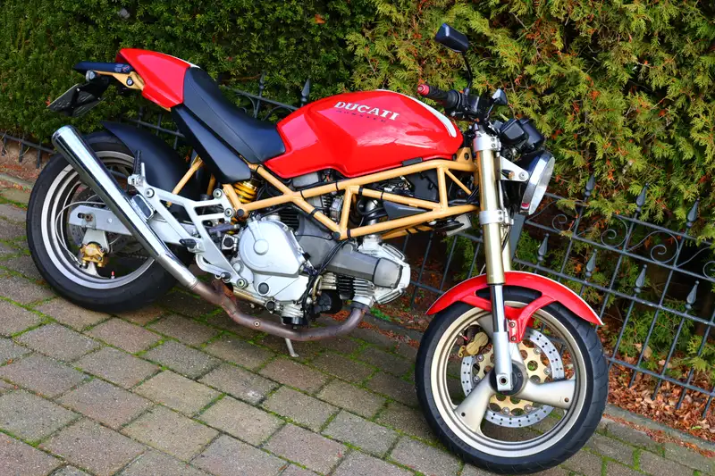 Ducati Monster 600 - foto 3