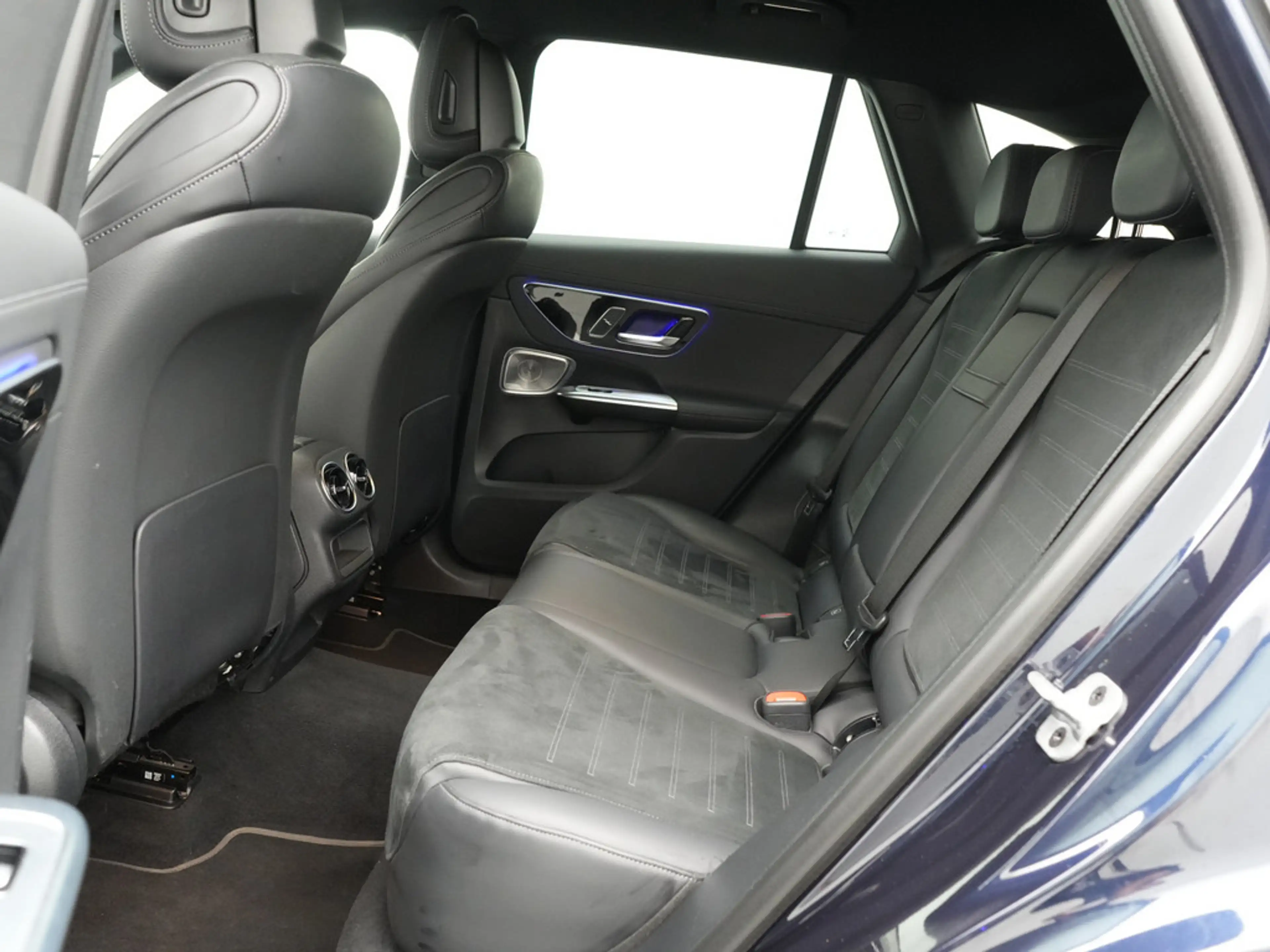 Mercedes-Benz GLC 400 e AMG Line 4MATIC AHK NAVI SHZ 360° — photo 11