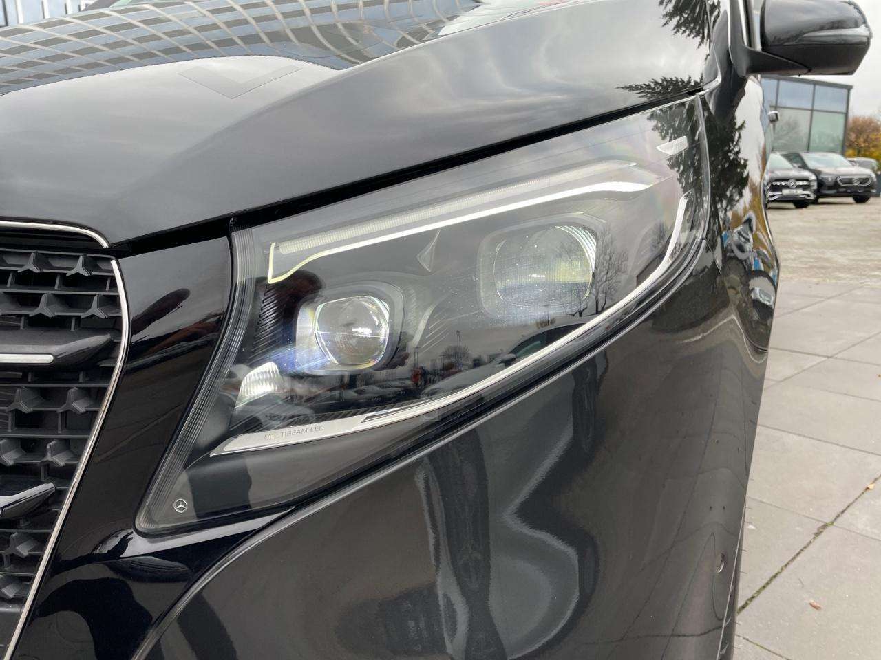 Mercedes-Benz V 250