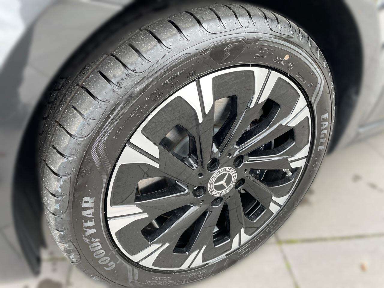 Mercedes-Benz V 250