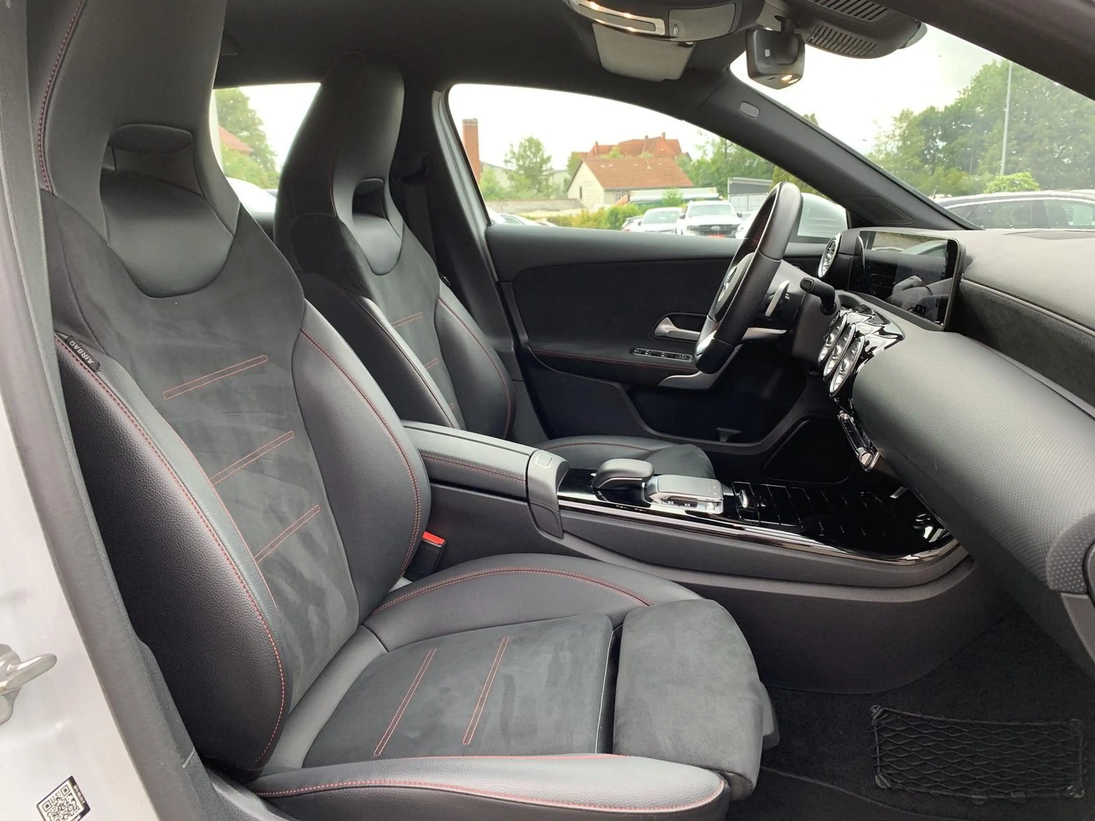Mercedes-Benz A 200 A200 AMG-Line Ambiente+LED+Kamera+Sound — photo 12