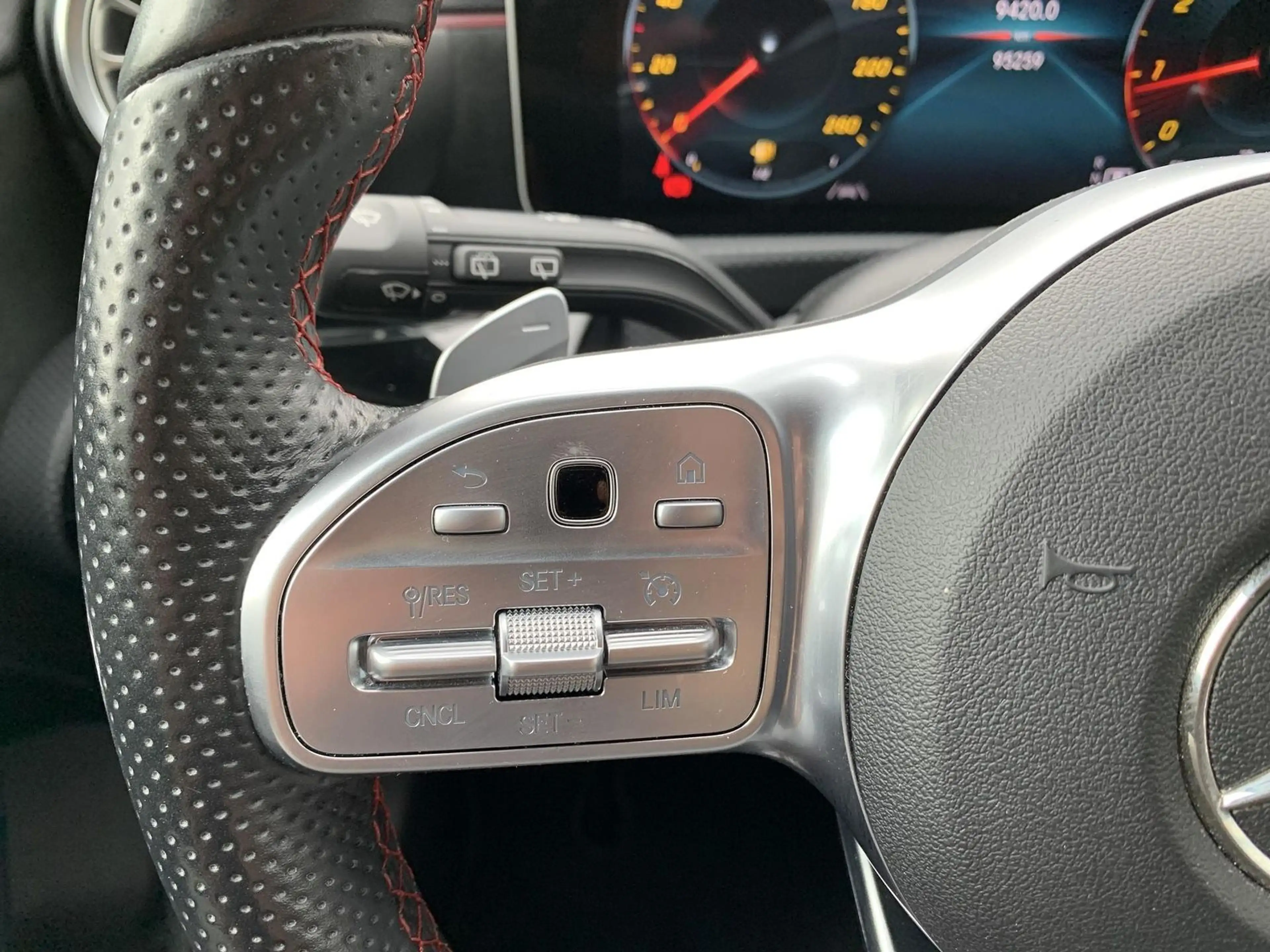 Mercedes-Benz A 200 A200 AMG-Line Ambiente+LED+Kamera+Sound — photo 17