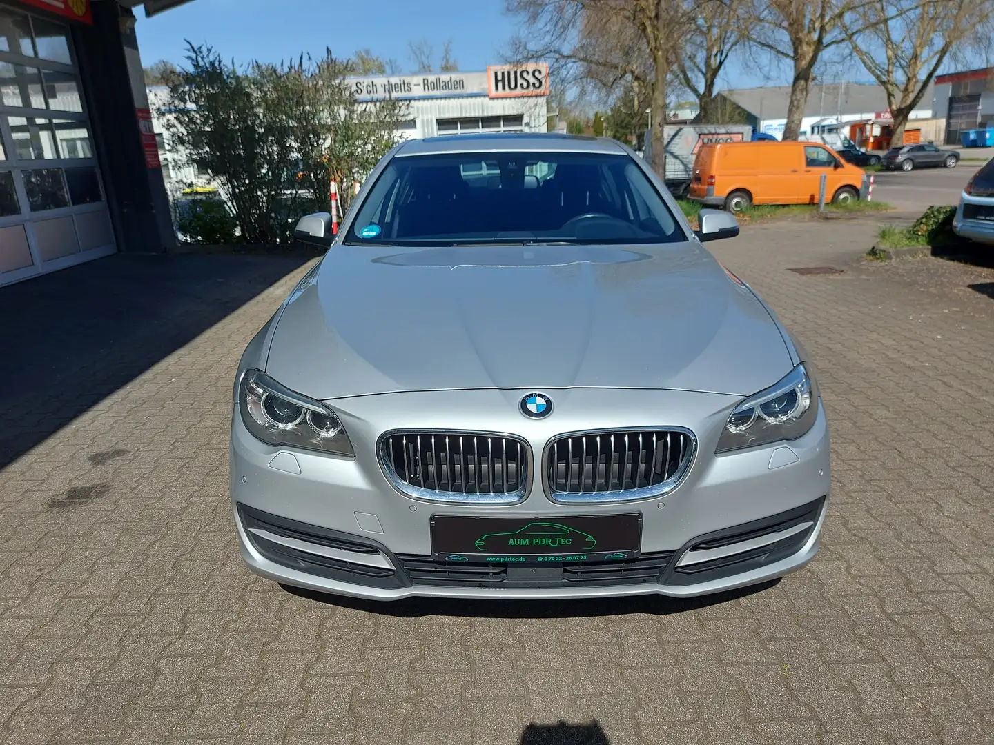 BMW 520 520 d*Automatik*Navi Prof*PDC*el.GHSD*Xenon*Euro6 Silber - 2