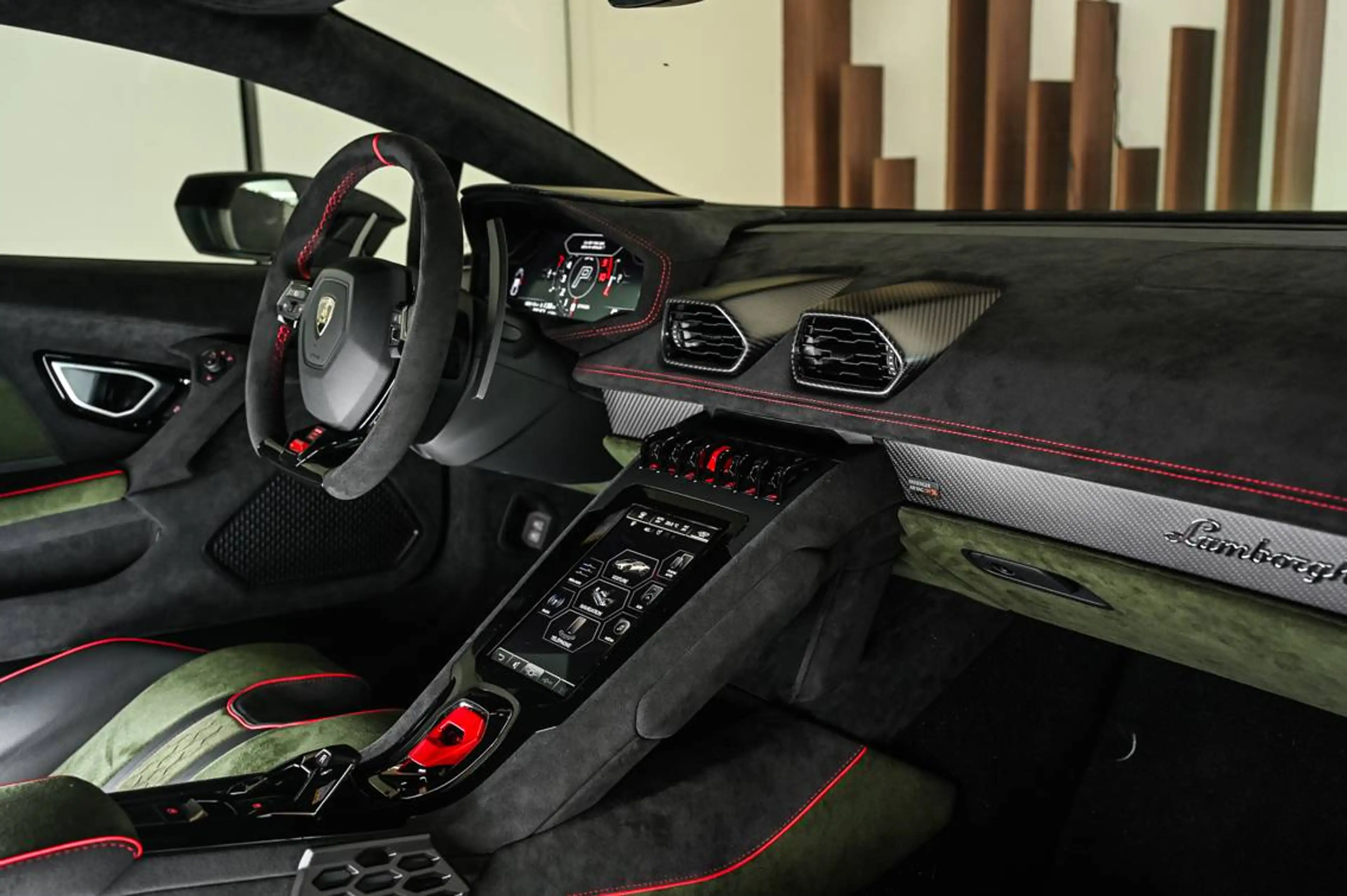 Lamborghini Huracán Huracan Sterrato 5.2i V10 LP610 — photo 6