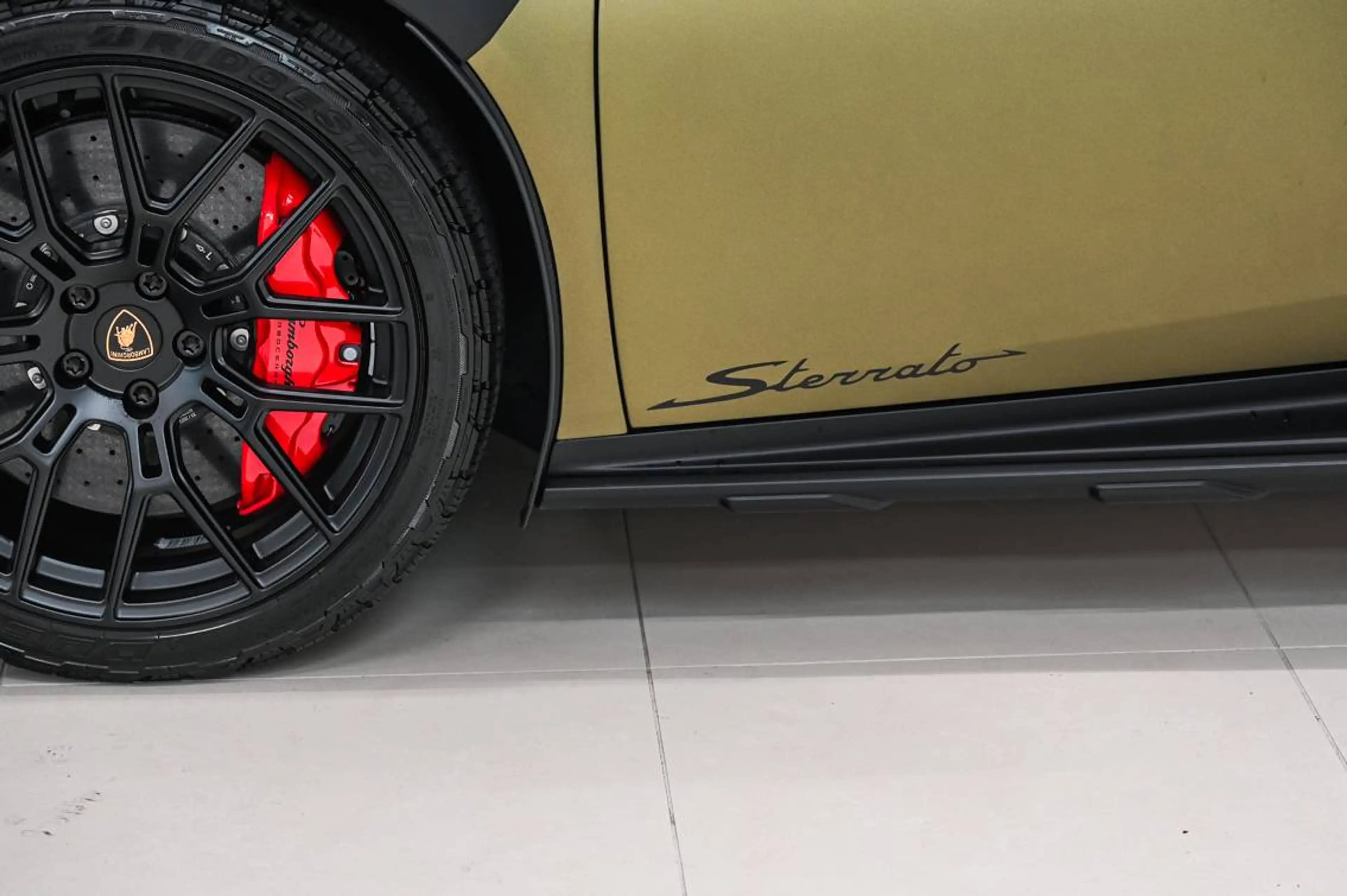 Lamborghini Huracán Huracan Sterrato 5.2i V10 LP610 — photo 15