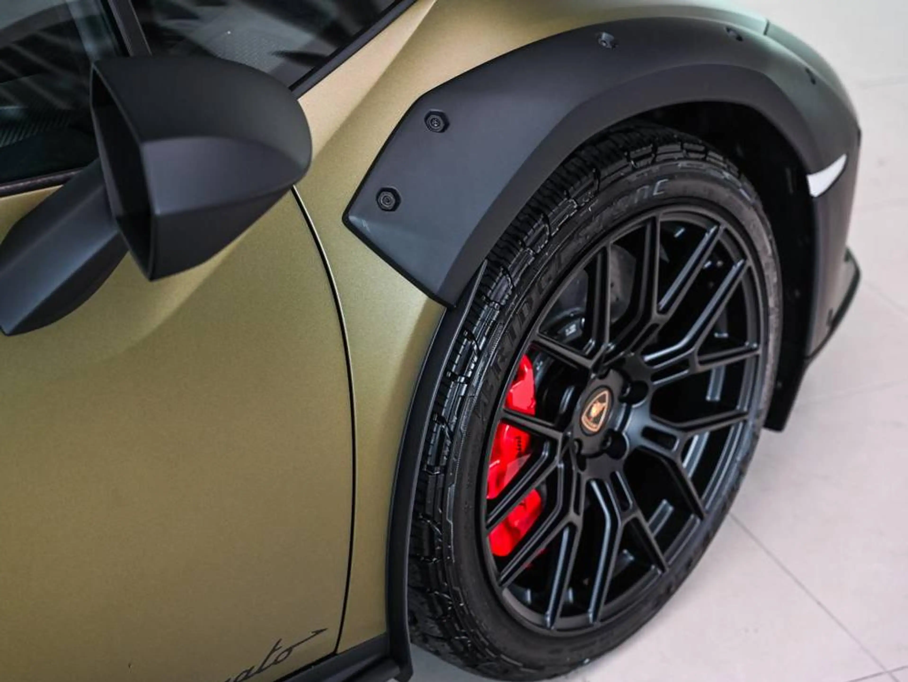Lamborghini Huracán Huracan Sterrato 5.2i V10 LP610 — photo 13