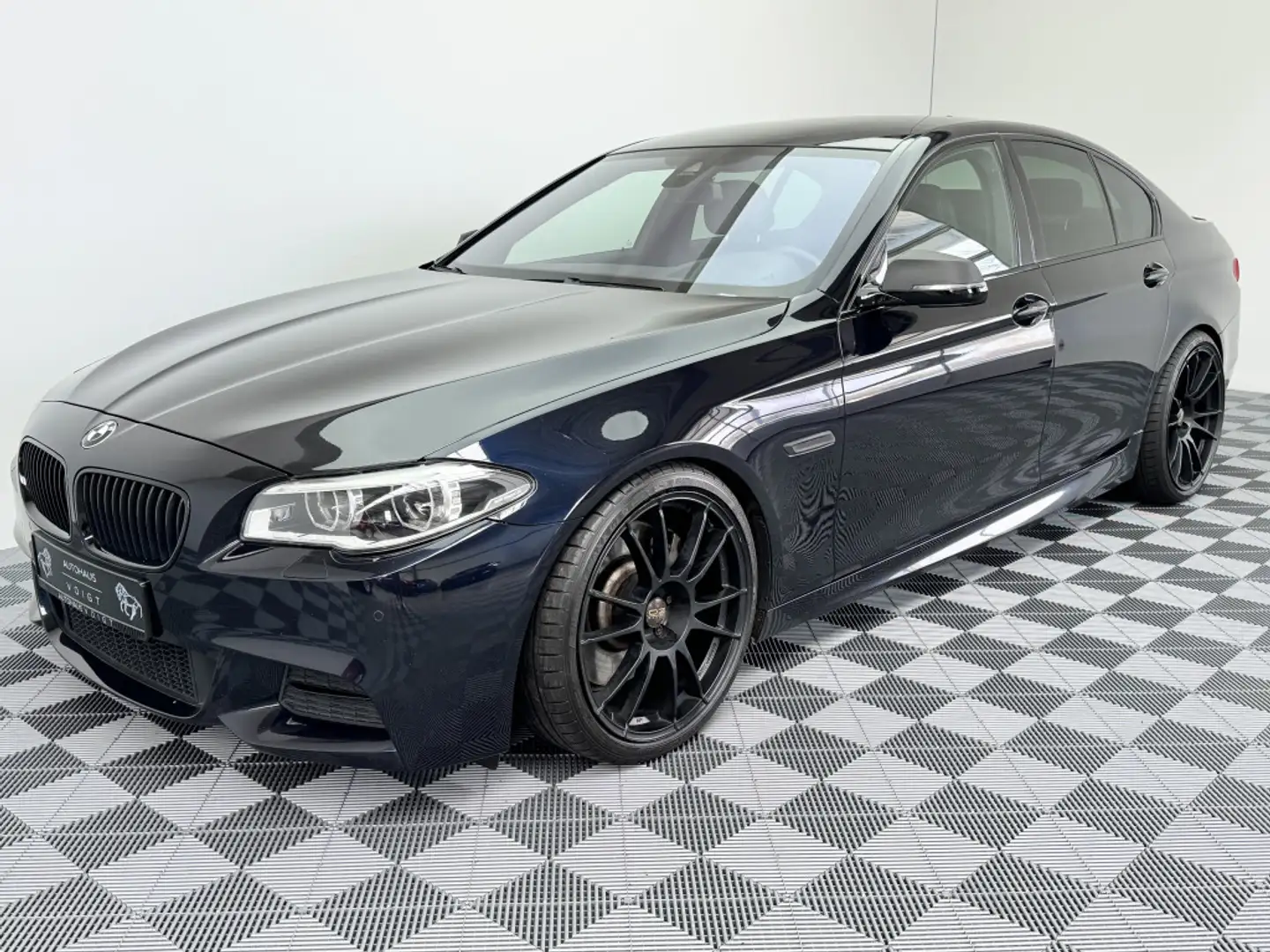 BMW 550 d xDrive|Head-up|Kamera|H&K|LED|Navi-Prof.| Zwart - 2