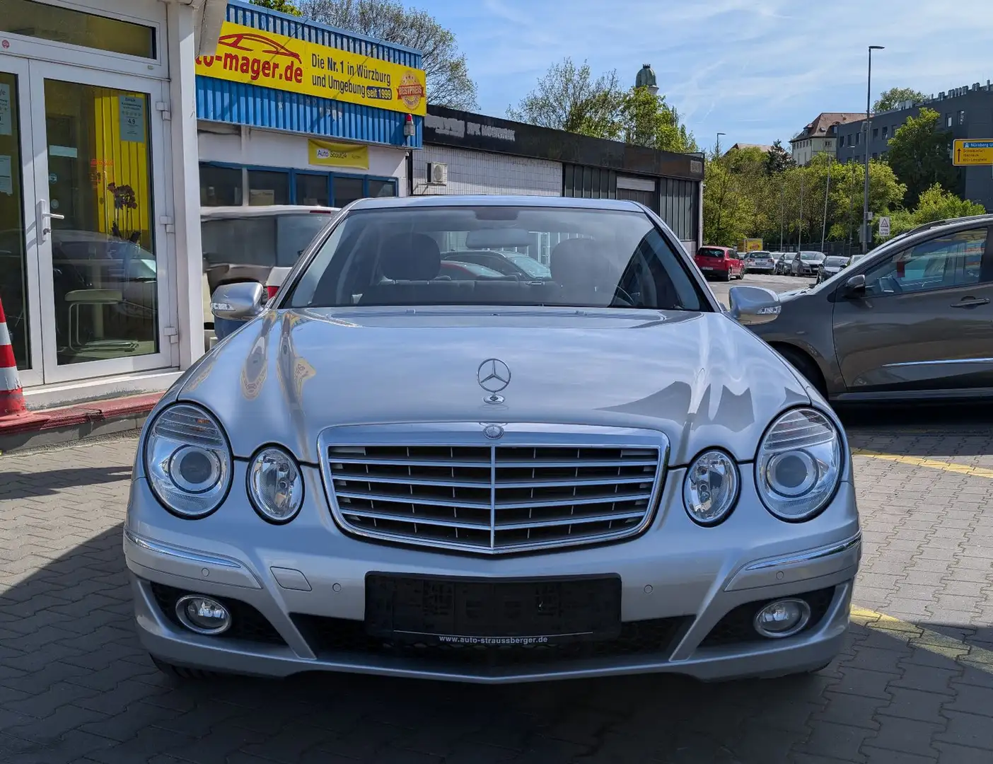 Mercedes-Benz E 230 Lim.Elegance*Temp*AHK*SD*PDC*Garantie*TOP* Silber - 2