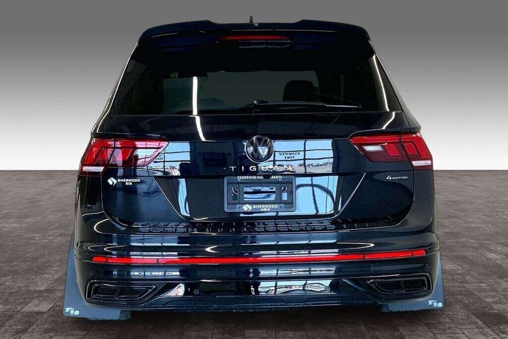 2024 Volkswagen Tiguan HIGHLINE R-LINE AWD | LEATHER | PANO ROOF | NAVI — снимка 1