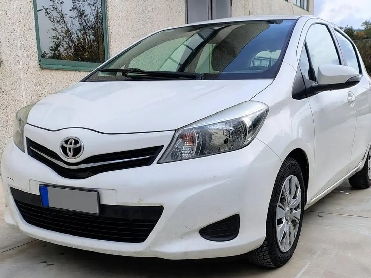 Toyota Yaris Yaris III  5p 1.4 d-4d Active Bianco - 1