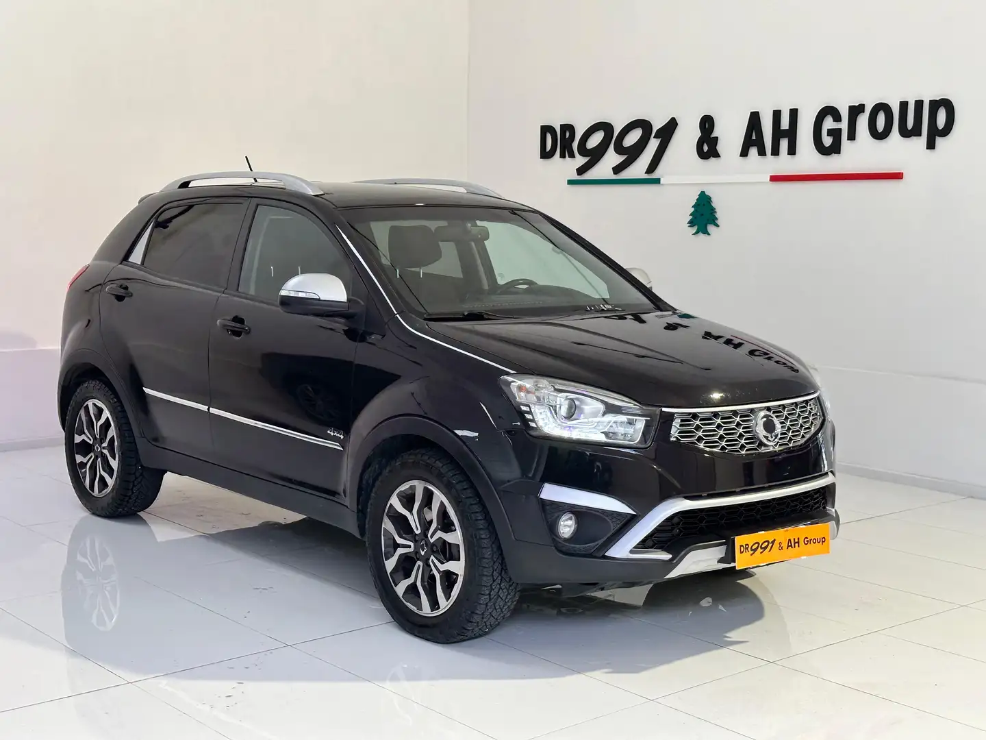 SsangYong Korando Korando III 2.2 d Limited awd auto 4X4 Noir - 1