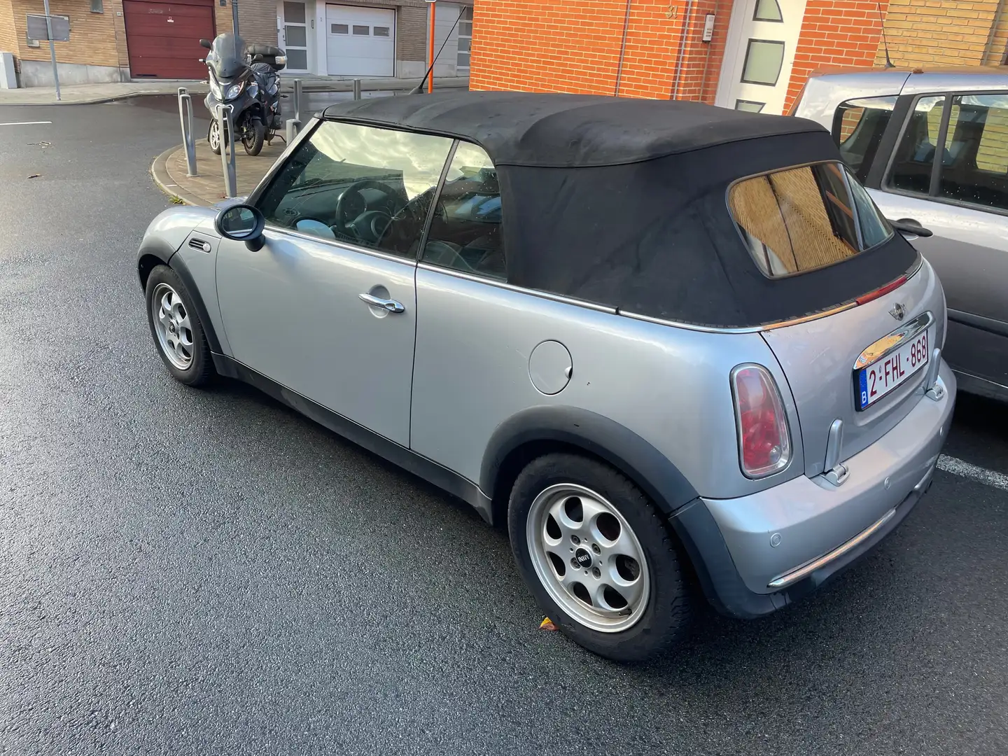 MINI One Cabrio Mini Cabriolet 1.6i 16v One Grijs - 2