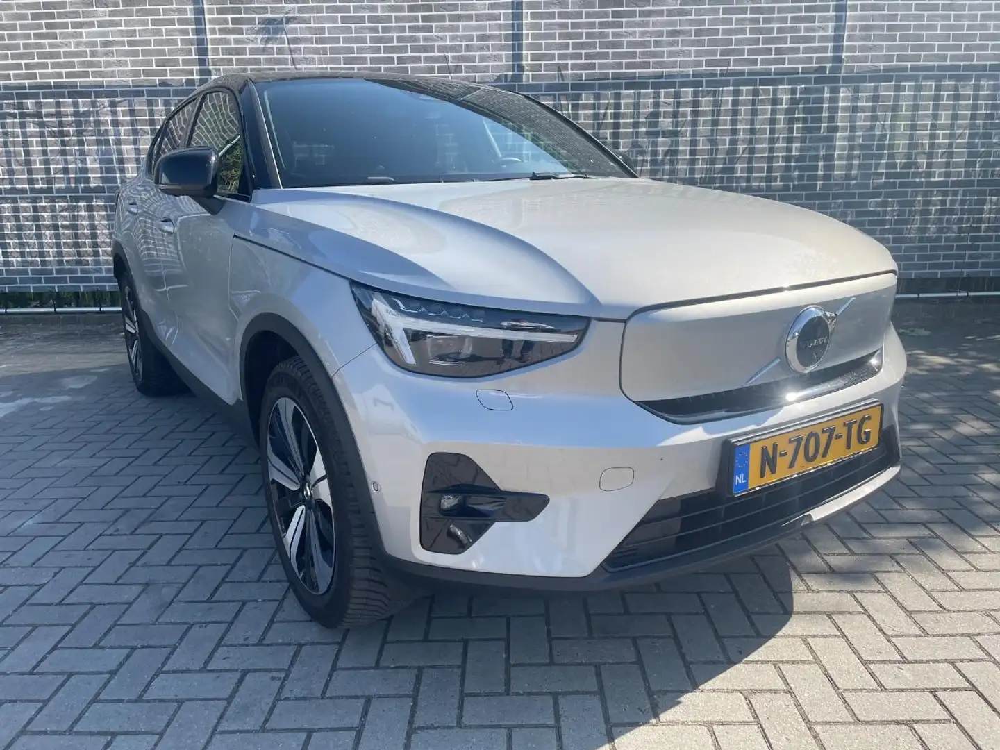 Volvo C40 Recharge Twin AWD 78 kWh Intro Edition | Adaptive Grijs - 2