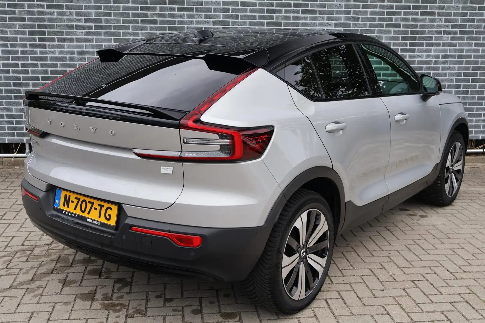 Volvo C40 Recharge Twin AWD 78 kWh Intro Edition | Adaptive Gri - 2
