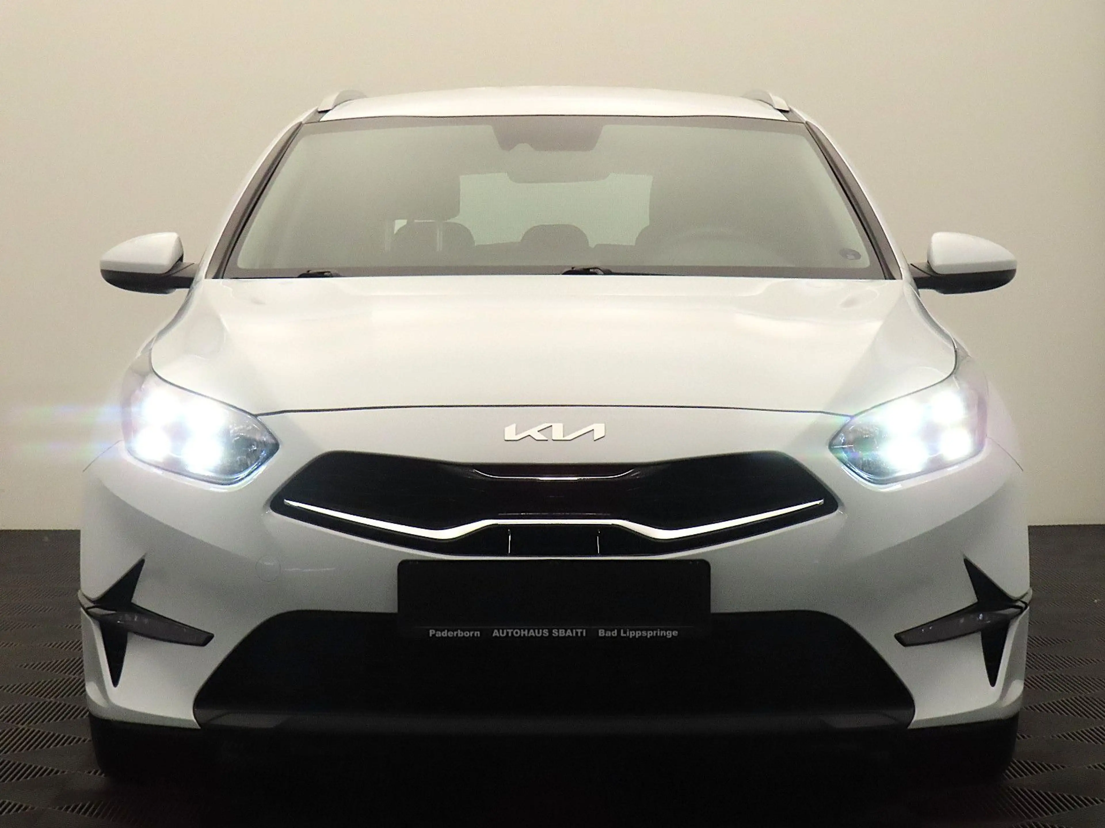 Kia Ceed / cee'd Ceed Hybrid Automatik | Garantie | AHK | Kamera — photo 3