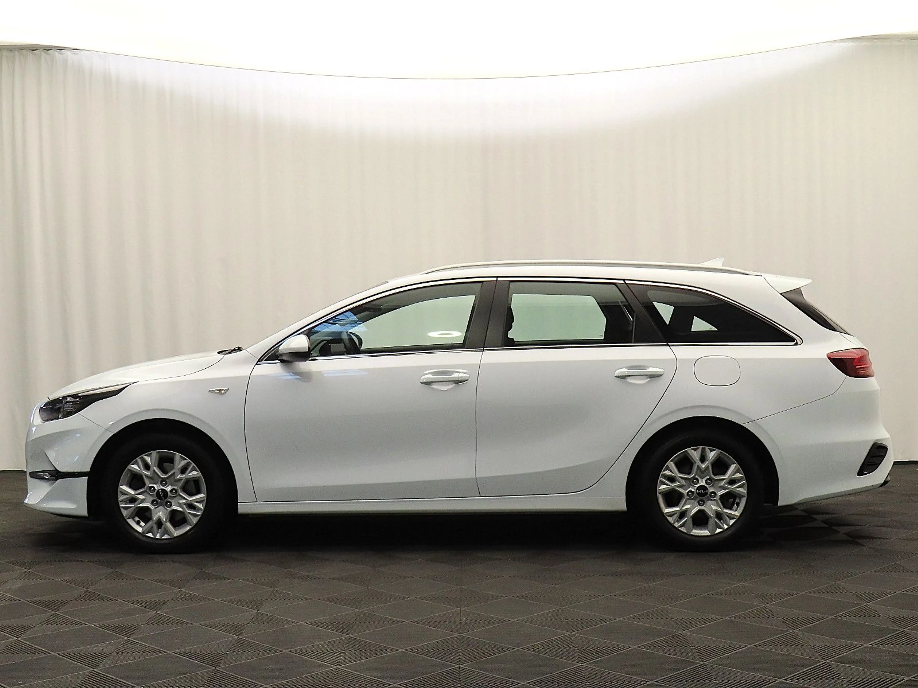 Kia Ceed / cee'd Ceed Hybrid Automatik | Garantie | AHK | Kamera — photo 9